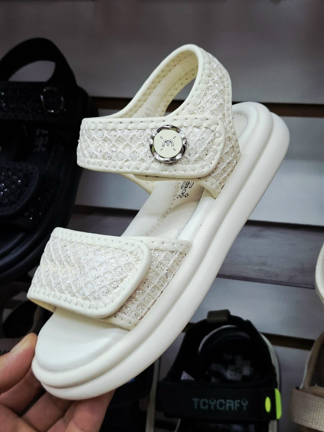 ,сандалии,сандалии женские,босоножки женские,детские босоножки