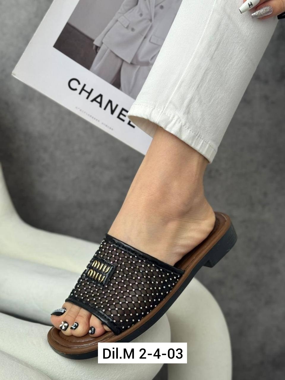 шлепанцы женские,,шлепки модные,тапочки модные,женские шлепки