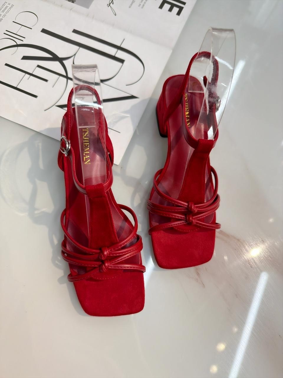 красные босоножки,босоножки на каблуках,босоножки стильные,женские босоножки,сандалии на каблуке