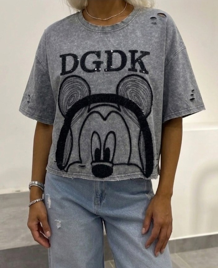 футболка оверсайз,футболка оверсайз с микимаусом,женская футболка,женская винтажная темно-серая футболка варенка оверсайз с принтом микки маусом,футболки женские с принтом