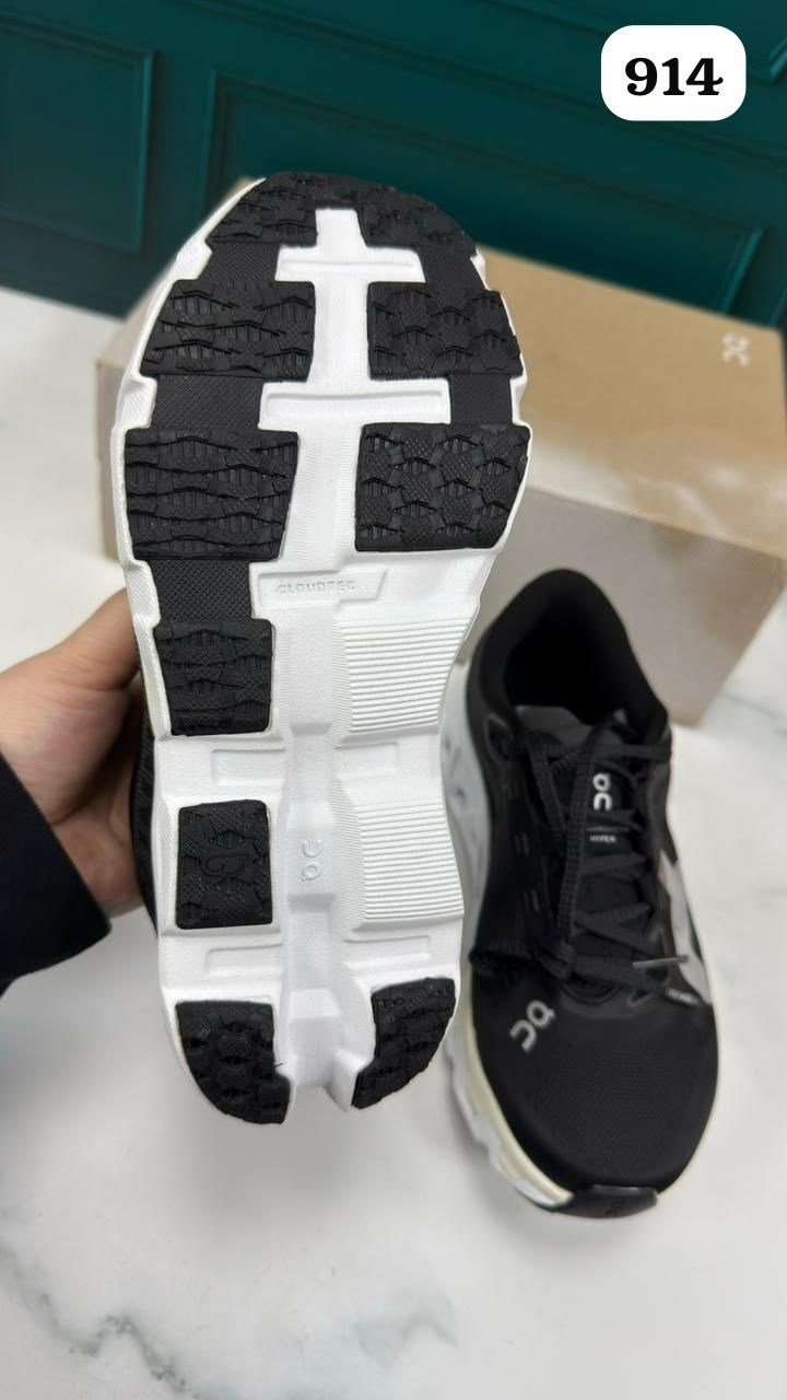 кроссовки,on кроссовки,черные кроссовки,спортивная ,кроссовки cпортивные