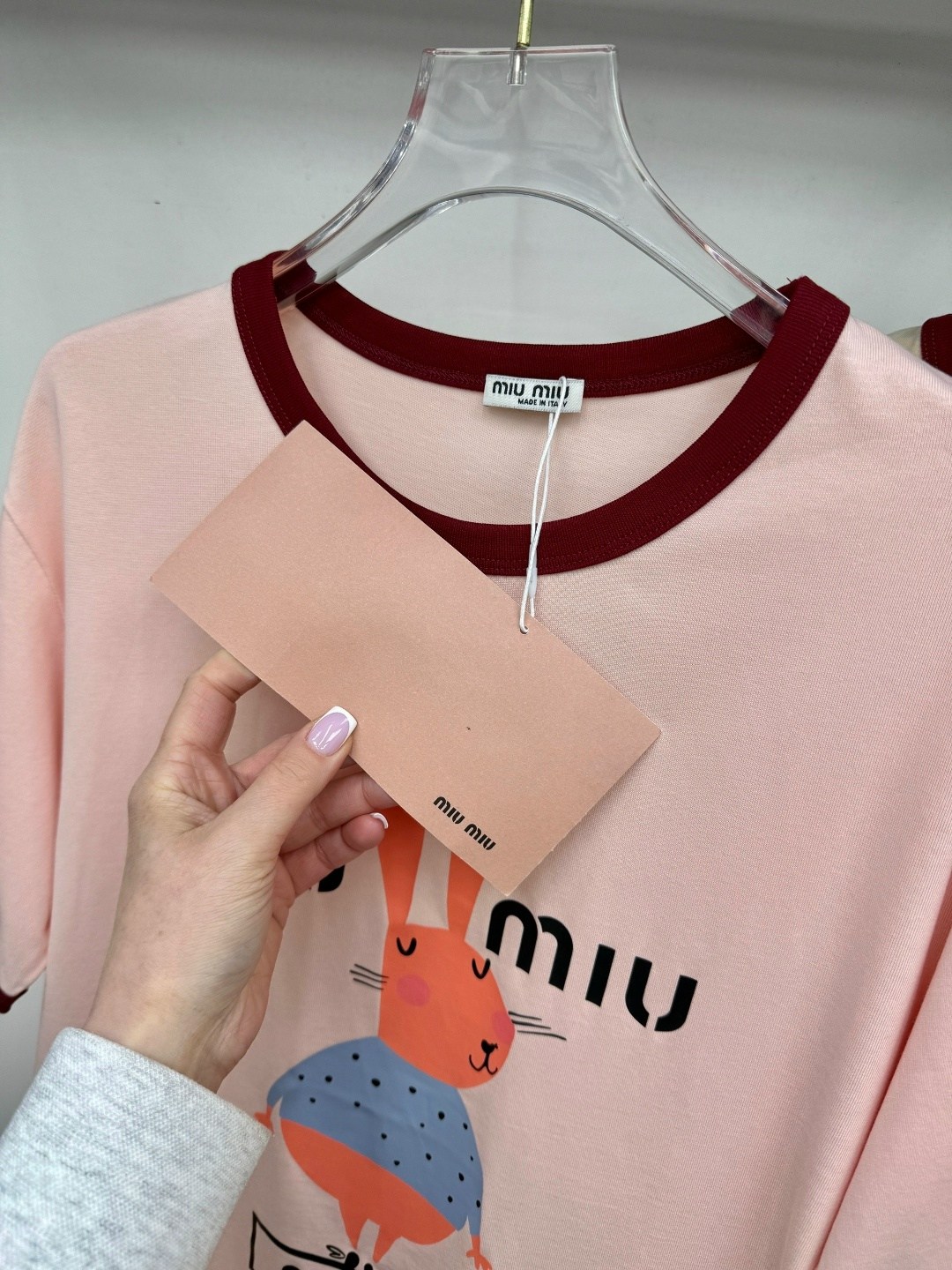 футболки женская,футболки модные,футболки женские с принтом,футболка миу миу,футболка miu miu