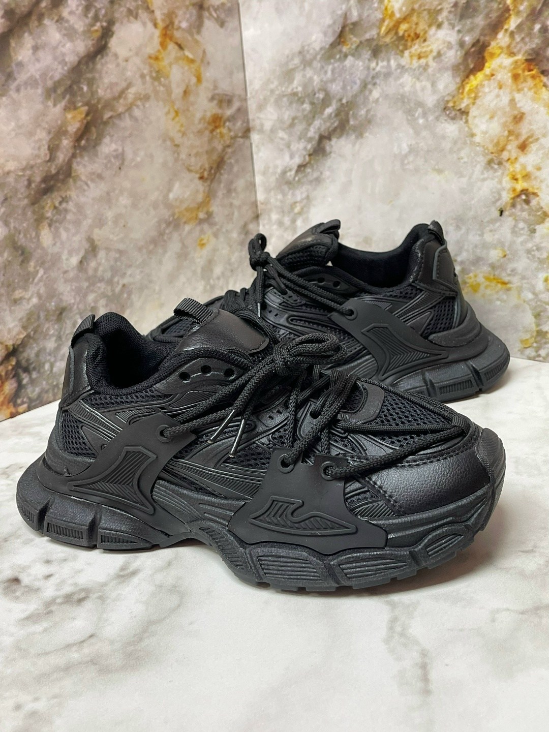 женские кроссовки,массивные кроссовки женские,кроссовки,кроссовки модные,массивные кроссовки