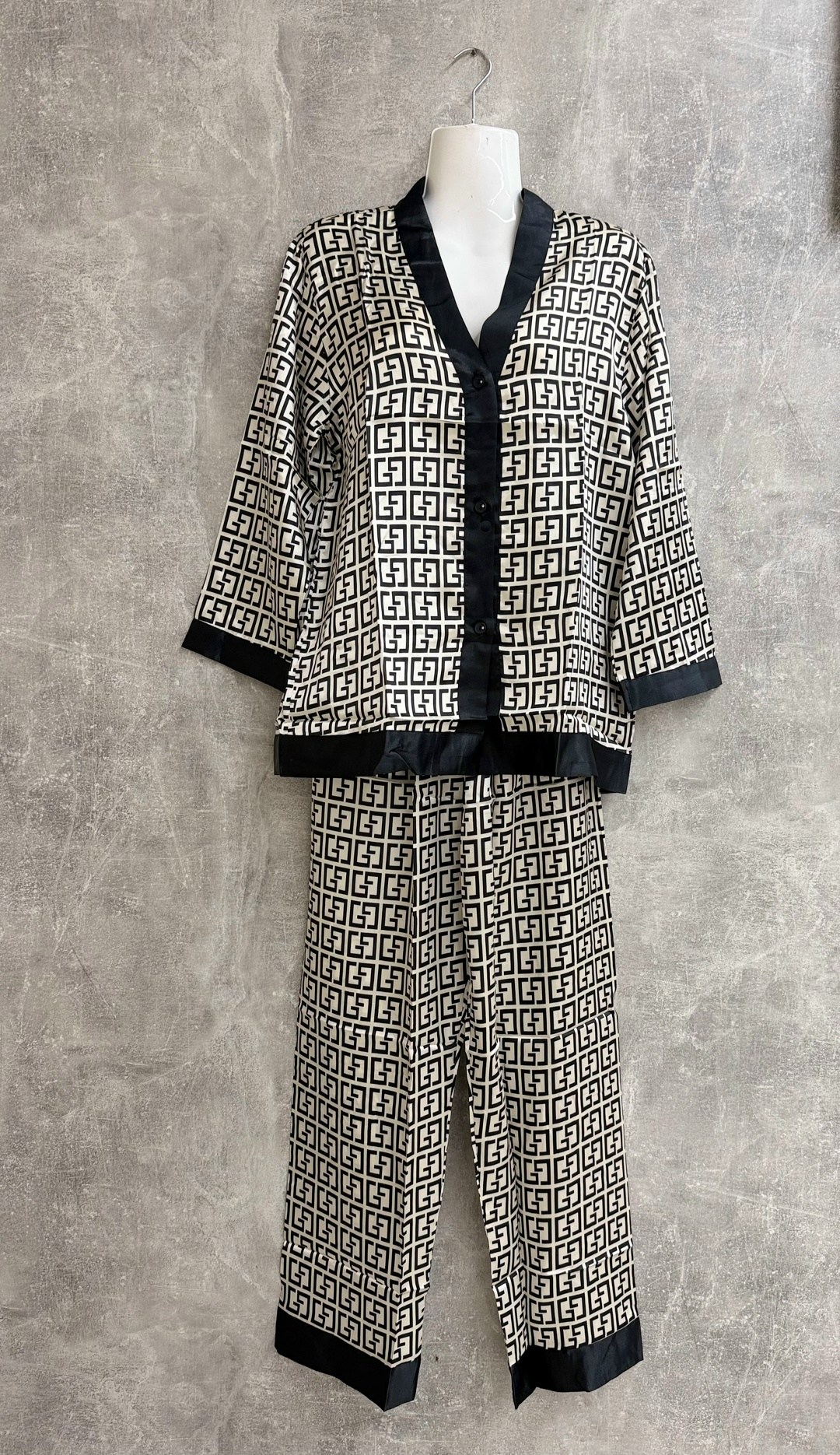 пижама атласная шелк женская штаны + рубашка в стиле фенди,пижама женская,комплект пижама,женские пижамные комплекты,женская пижама комплект