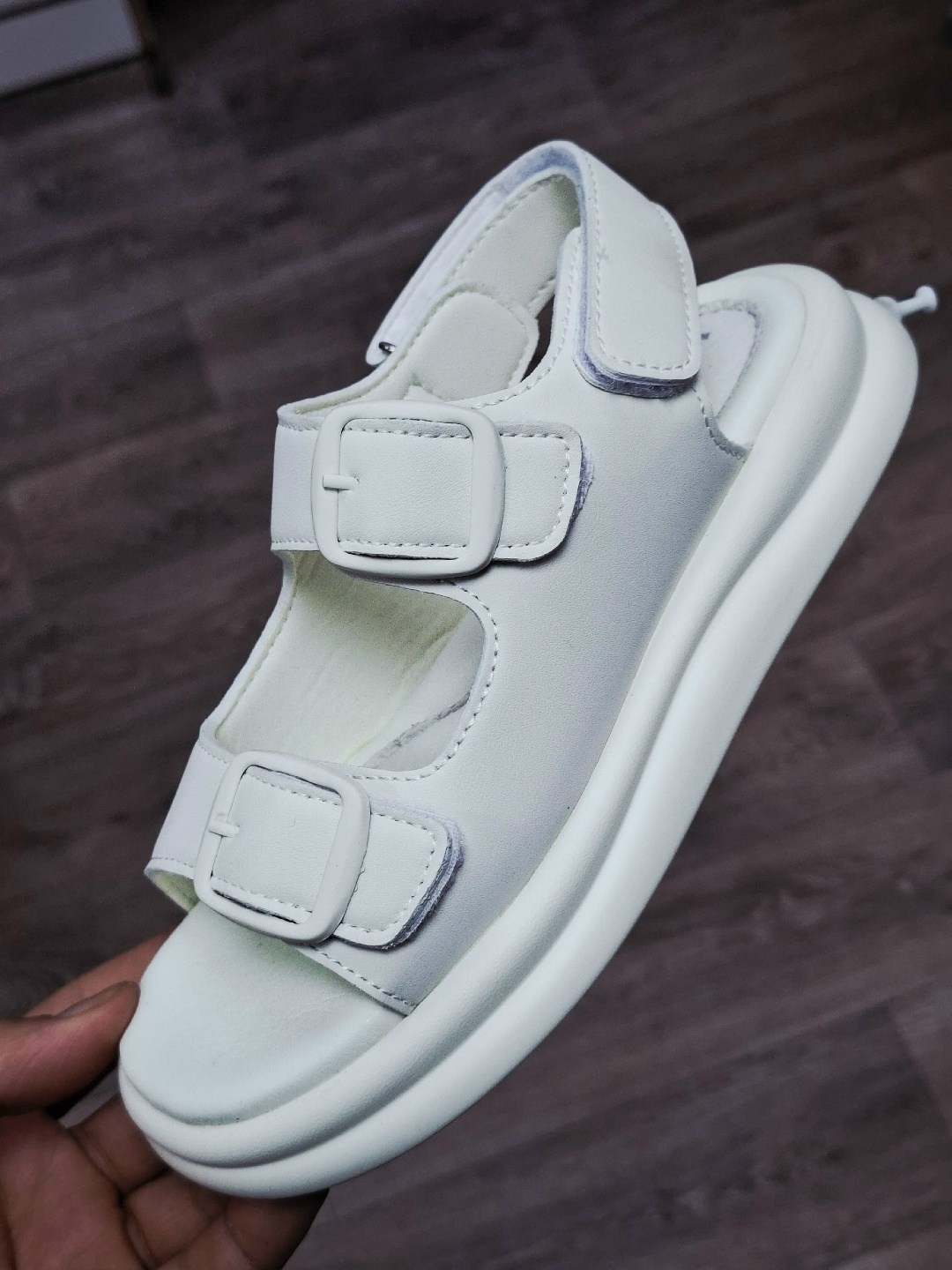 ,сандалии,женские сандалии,сандалии стильные,сандали