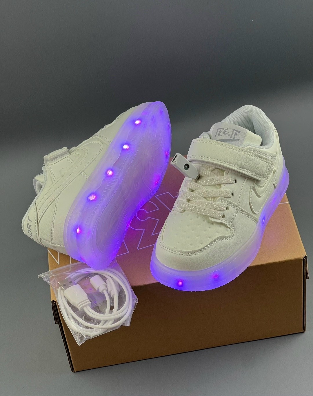 кроссовки светящейся подошвой,кроссовки светящиеся,кроссовки найк со светящейся подошвой,кроссовки детские светящиеся,детские кроссовки с подсветкой