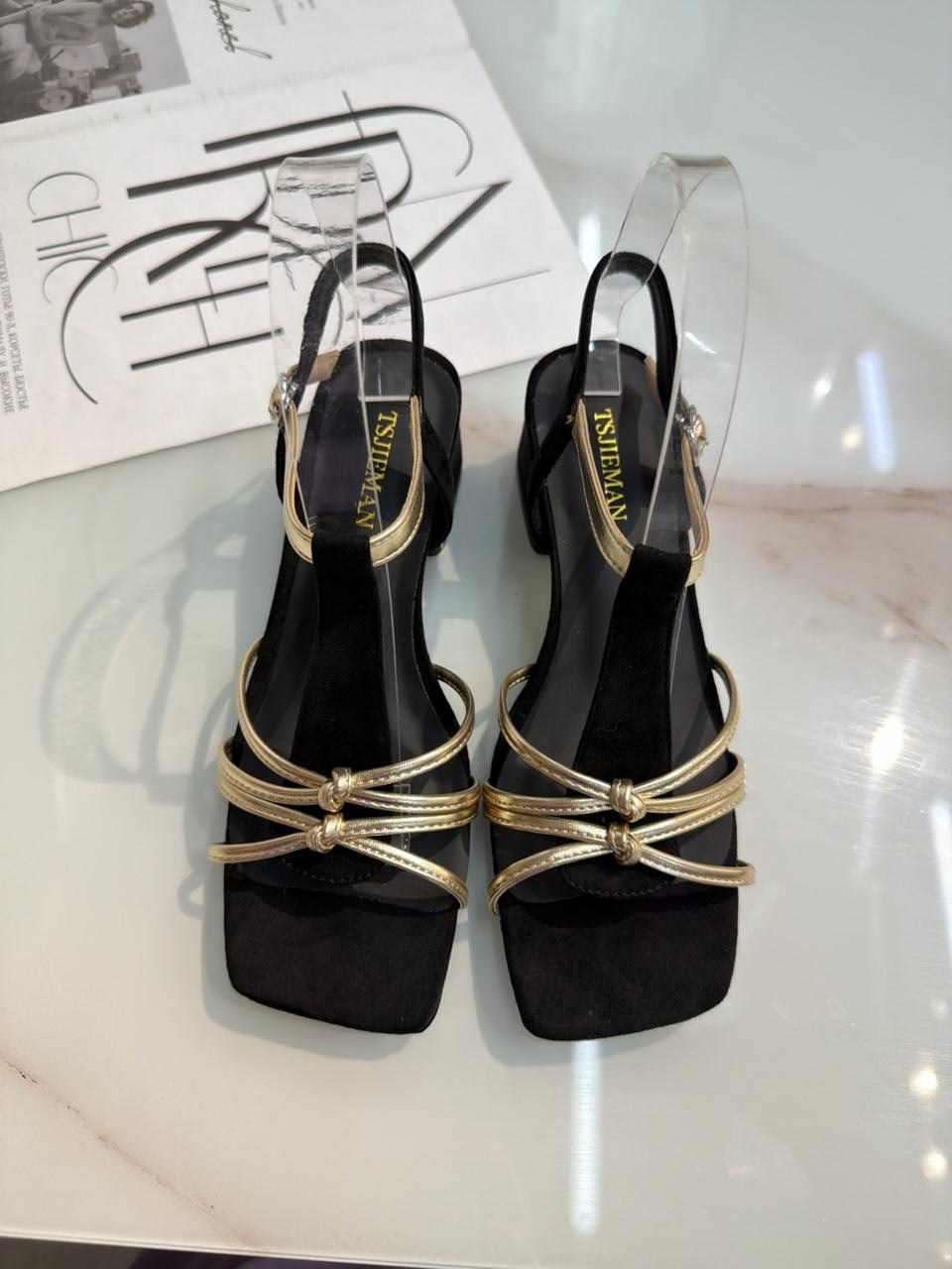 красные босоножки,босоножки на каблуках,босоножки стильные,женские босоножки,сандалии на каблуке