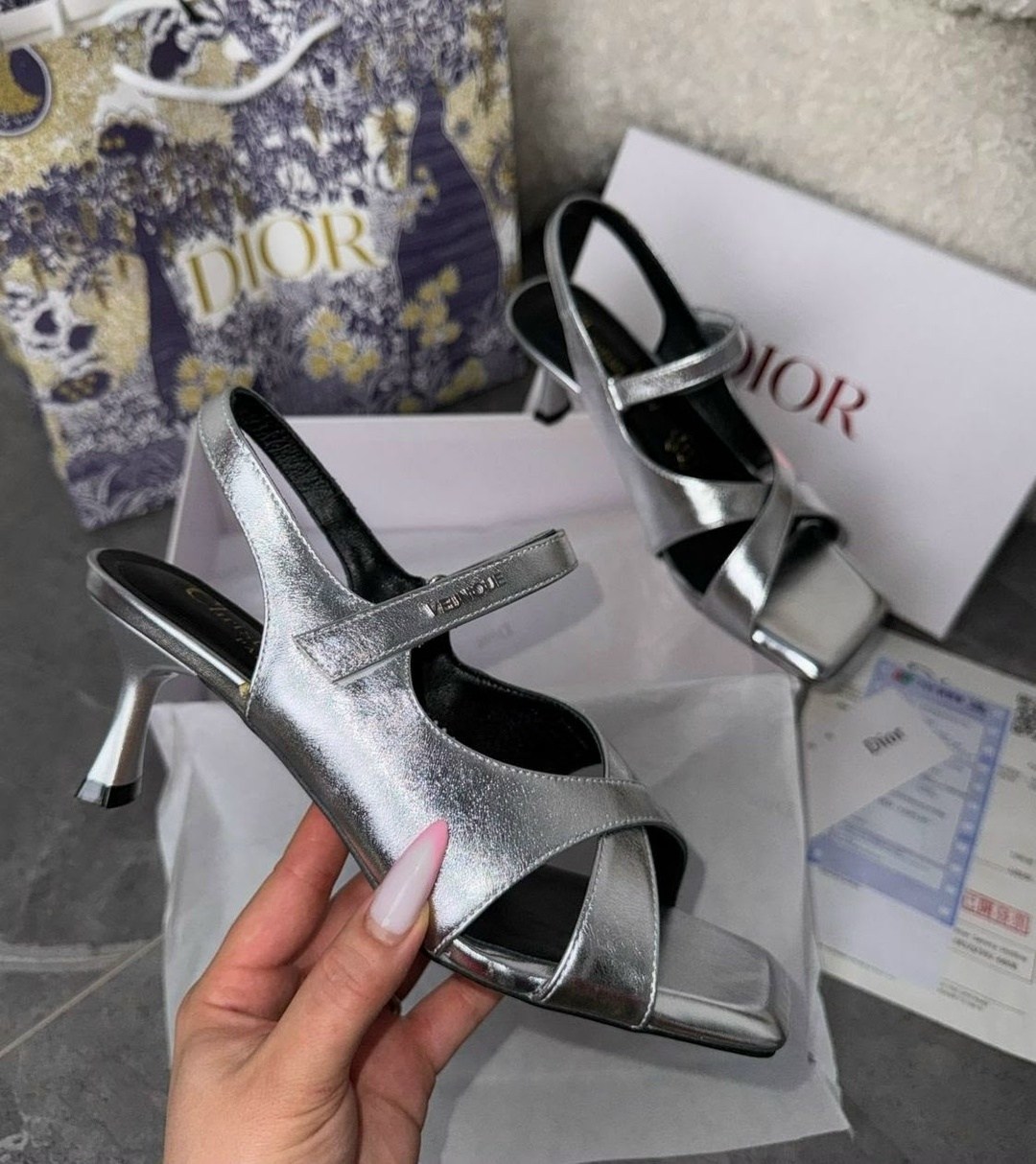 серебристые босоножки,серебряные босоножки,босоножки на каблуках,женские босоножки,модные босоножки