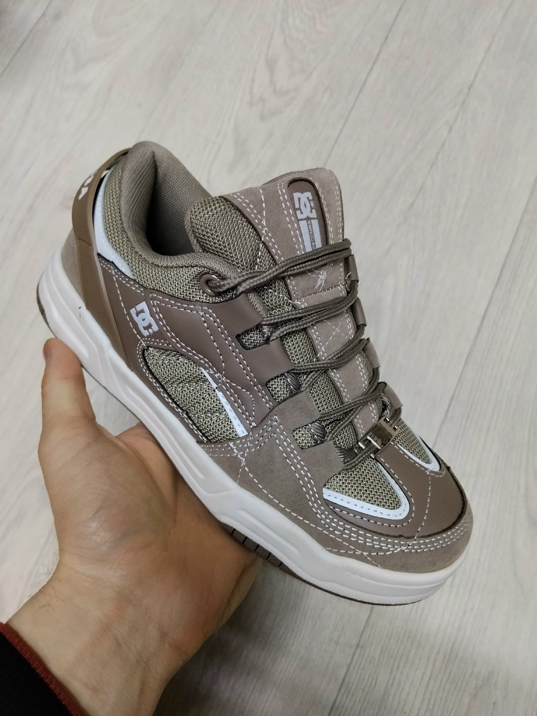 кроссовки,,dvs кроссовки,низкие кроссовки,спортивная