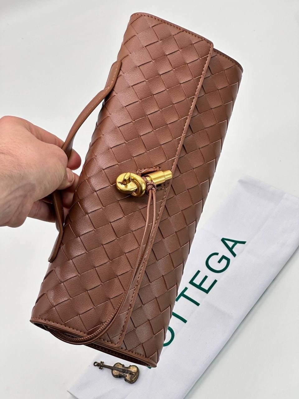 клатч bottega veneta,клатч bottega veneta andiamo,bottega veneta сумки женские,сумка bottega veneta,клатч bottega veneta натуральная кожа luxtop