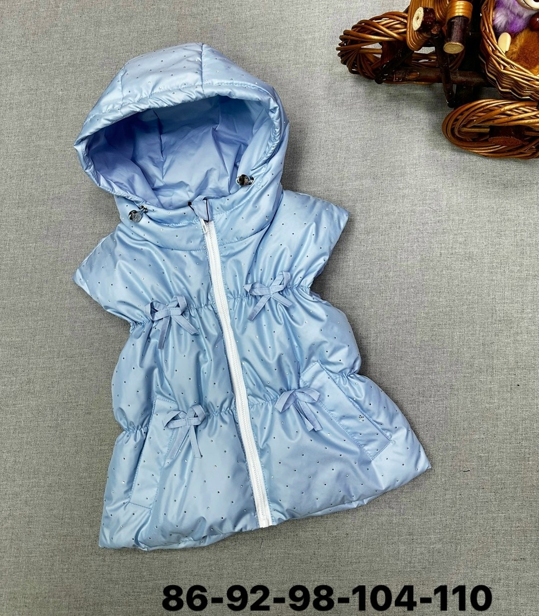 жилет детский,детская жилетка,жилет для девочек,жилет с капюшоном,жилетка демисезонная