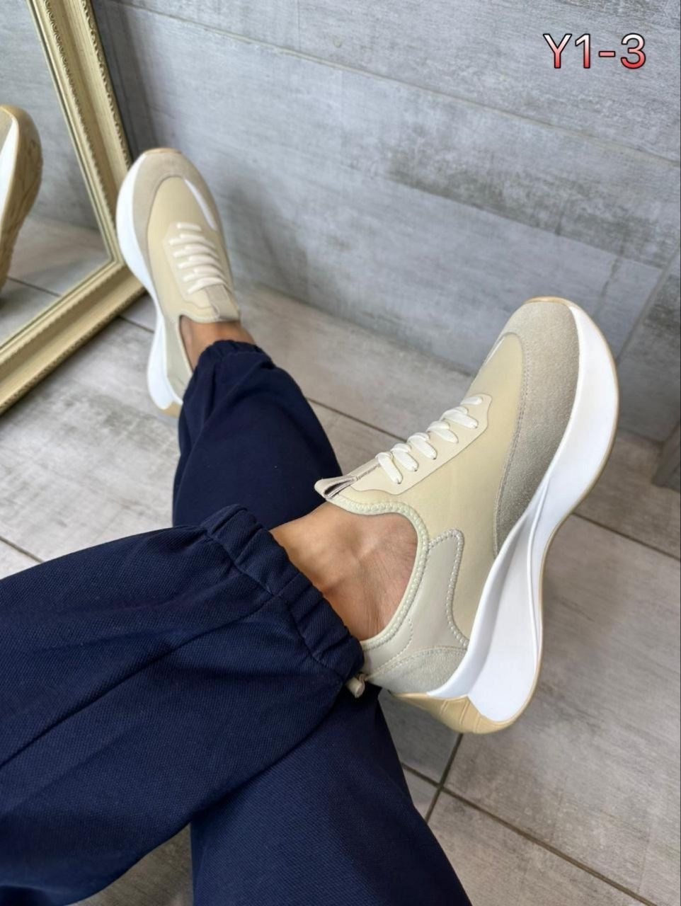 ,кроссовки женскиe,модные женские кроссовки,стильные женские кроссовки,кроссовки для женщин