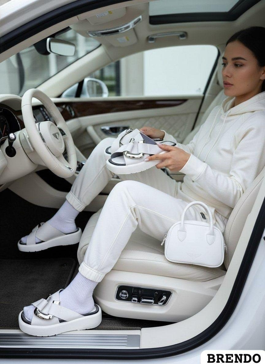 женские шлепанцы,босоножки женские,женские шлепки,белые шлепанцы,босоножки летние