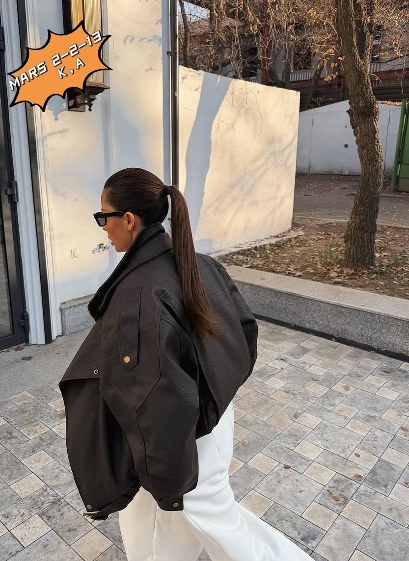 кожаный бомбер демисезонный куртка оверсайз осенний,куртка кожаная,женская кожаная куртка-бомбер,куртка кожаная женская,куртка бомбер кожаная укороченная демисезонная оверсайз