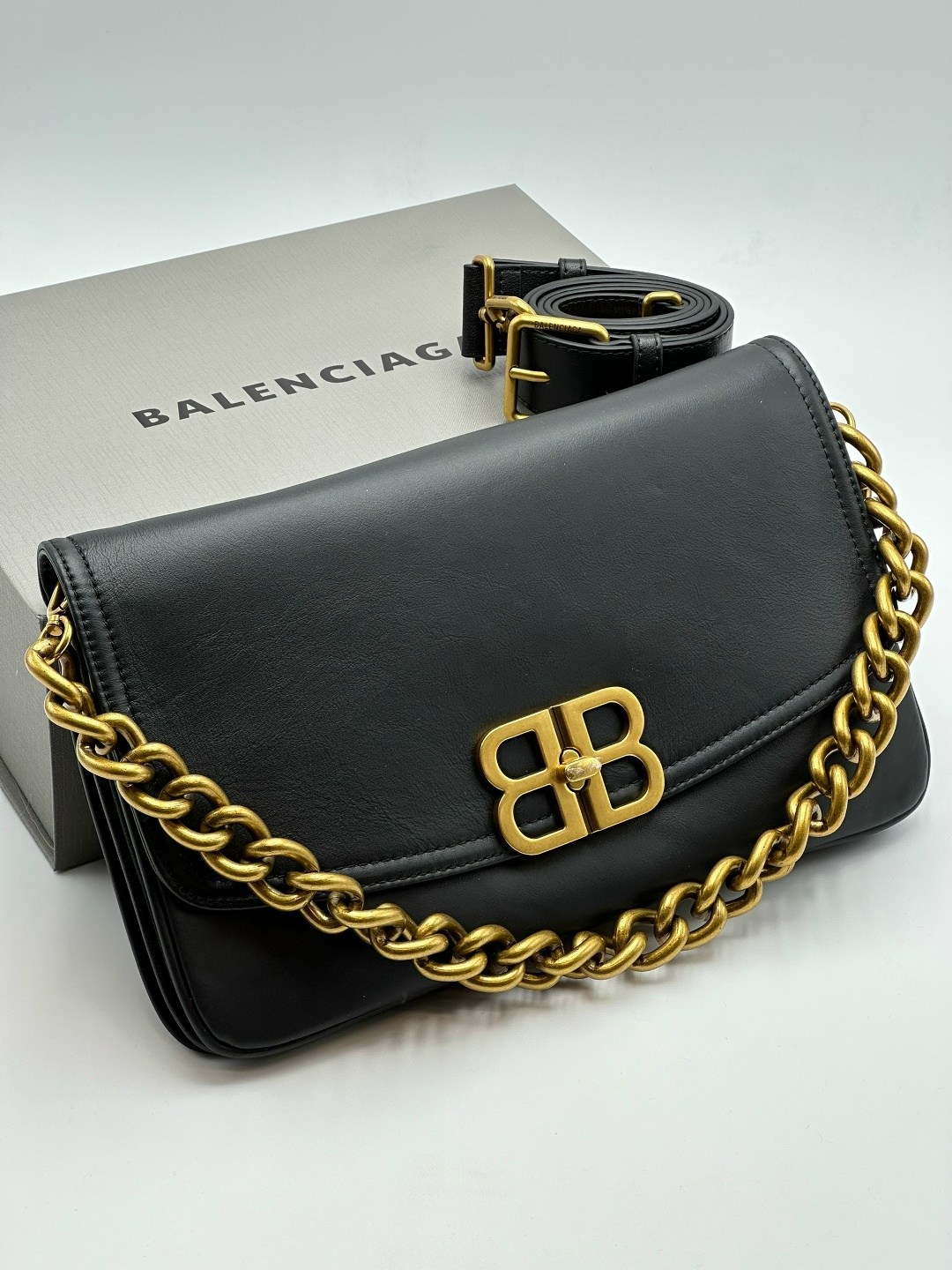 сумка женская balenciaga,сумка balenciaga,balenciaga сумка на плечо,сумка женская balenciaga натуральная кожа,женская сумка balenciaga из натуральной кожи