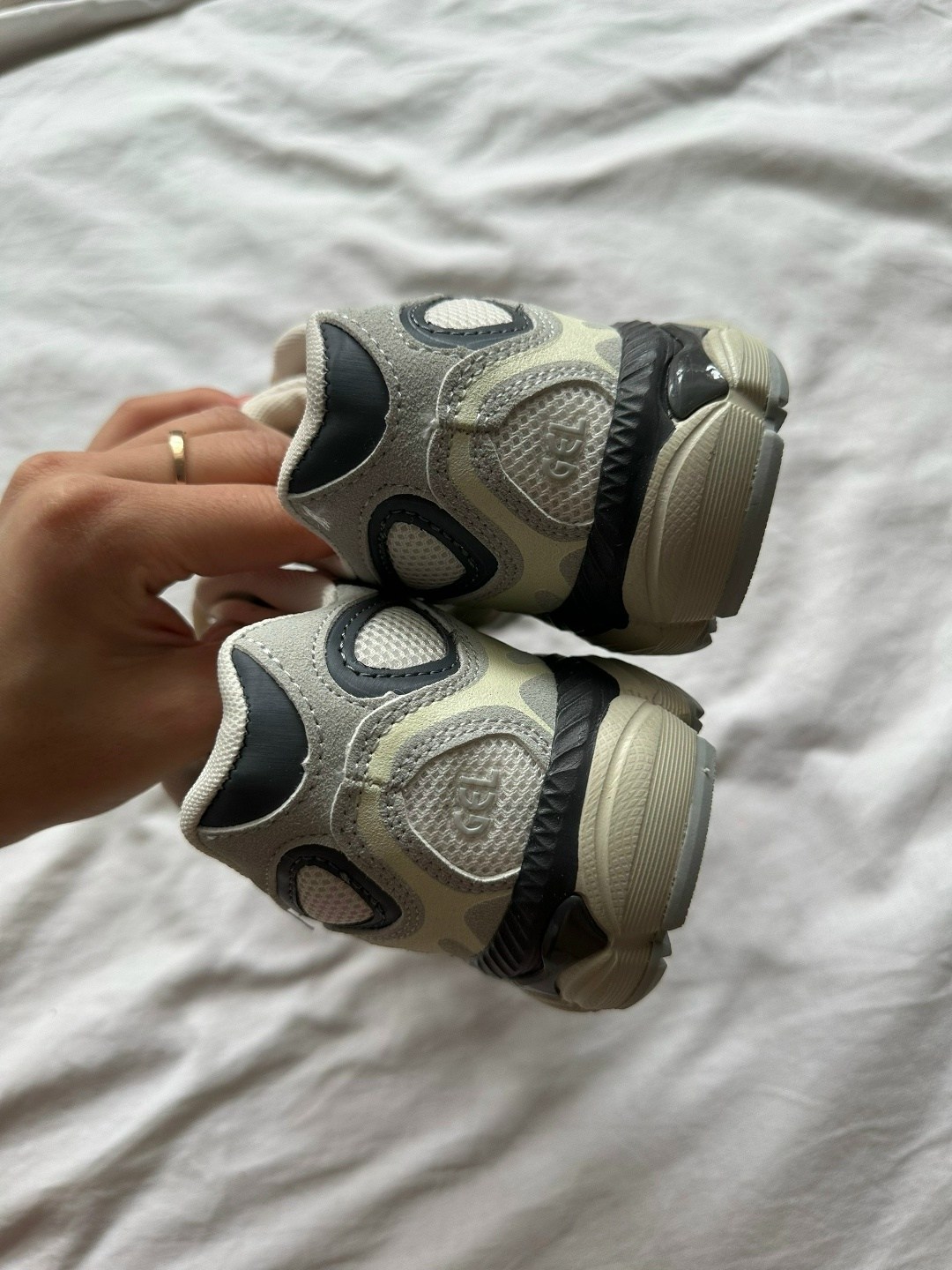 кроссовки asics,asics gel nyc cream oyster grey,кроссовки asics gel-nyc oyster grey,кроссовки asics gel kahana 8,кроссовки asics gel nyc