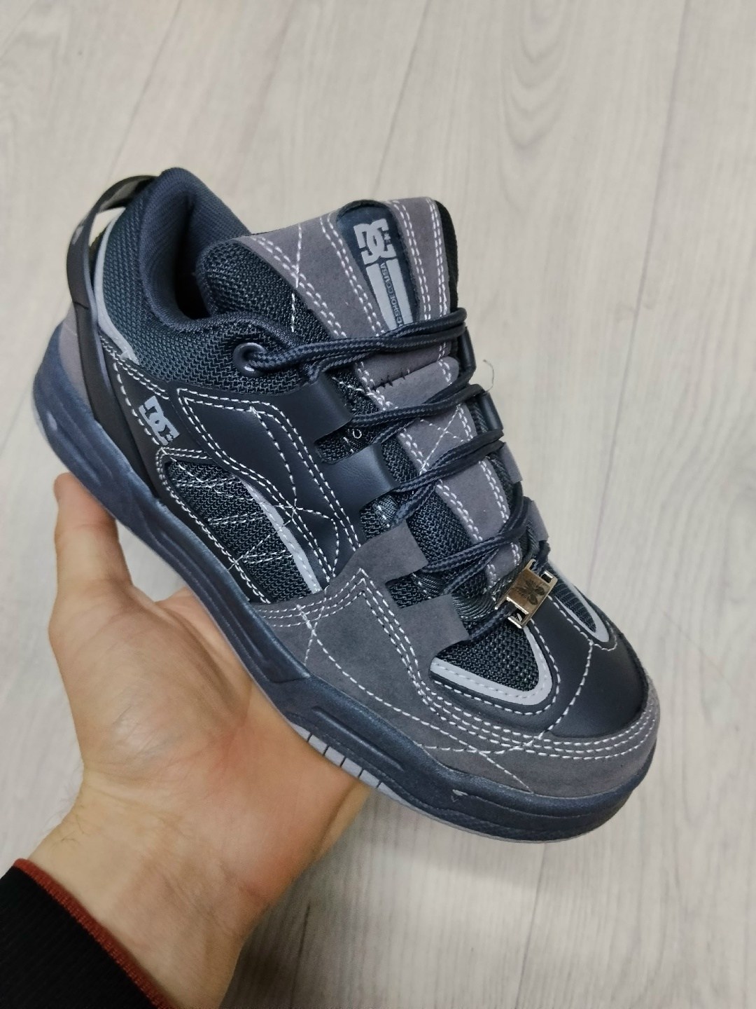 кроссовки,,dvs кроссовки,низкие кроссовки,спортивная