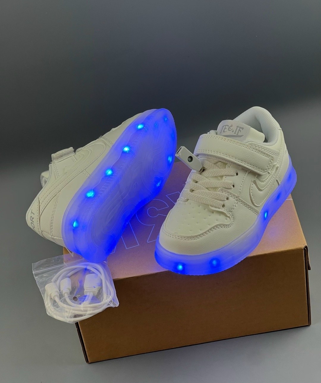 кроссовки светящейся подошвой,кроссовки светящиеся,кроссовки найк со светящейся подошвой,кроссовки детские светящиеся,детские кроссовки с подсветкой