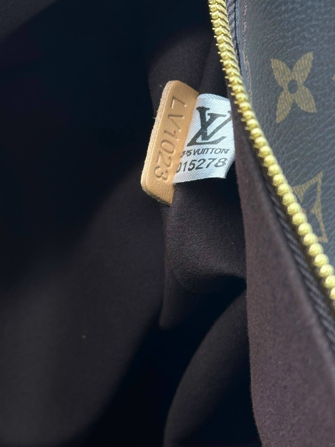 сумка louis vuitton,louis vuitton сумка на плечо,женская сумка на louis vuitton,сумка луи виттон полумесяц,модная сумка