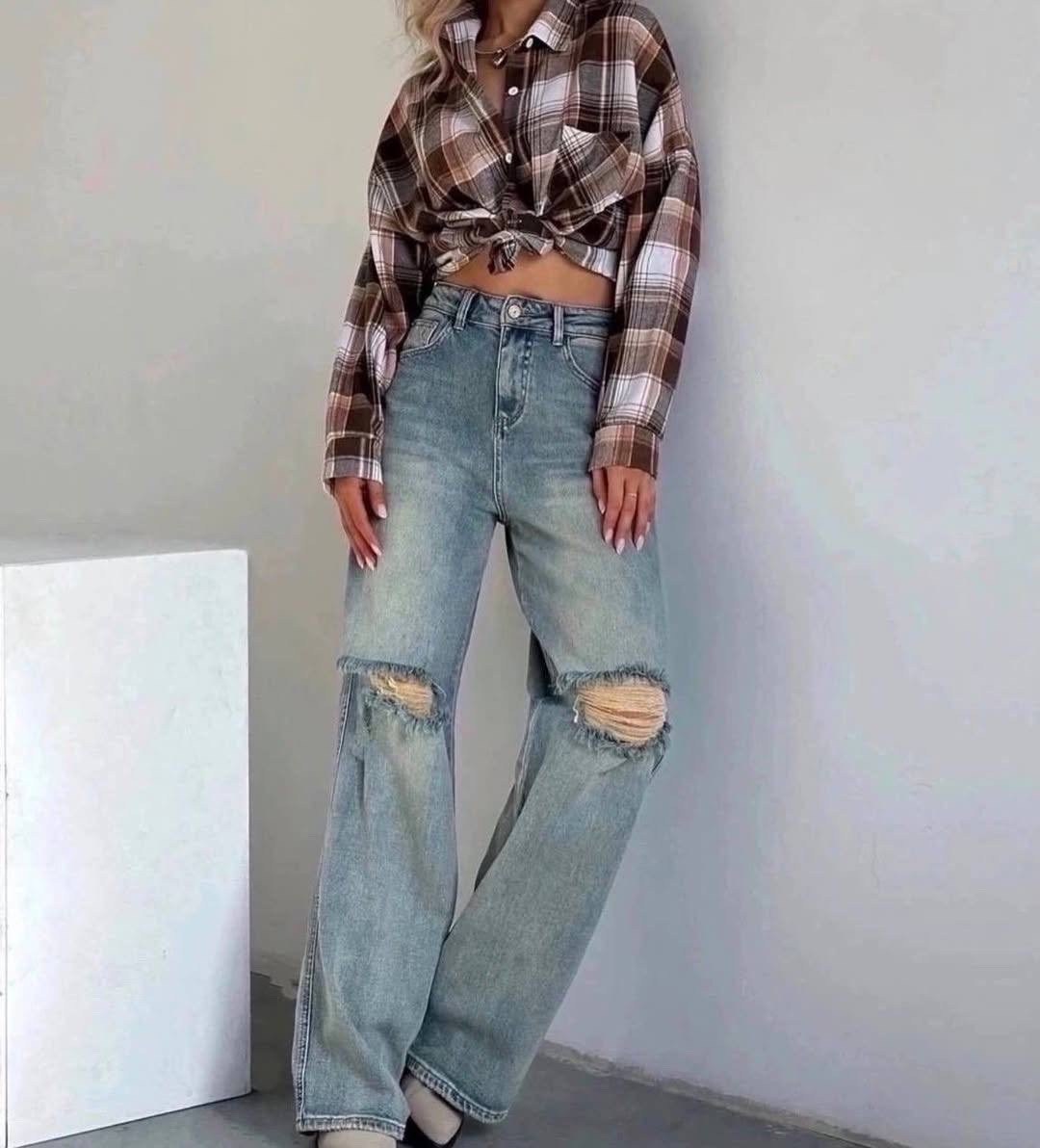 рваные джинсы трубы женские,джинсы трубы с модными рваными коленями и высокой,джинсы клёш писк моды арт.3913727,женские джинсы голубой,джинсы хлопок