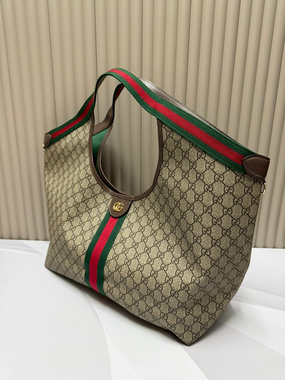 сумка gucci,сумка гуччи шоппер женская,женская сумка gucci,gucci сумка шоппер,gucci сумка на плечо