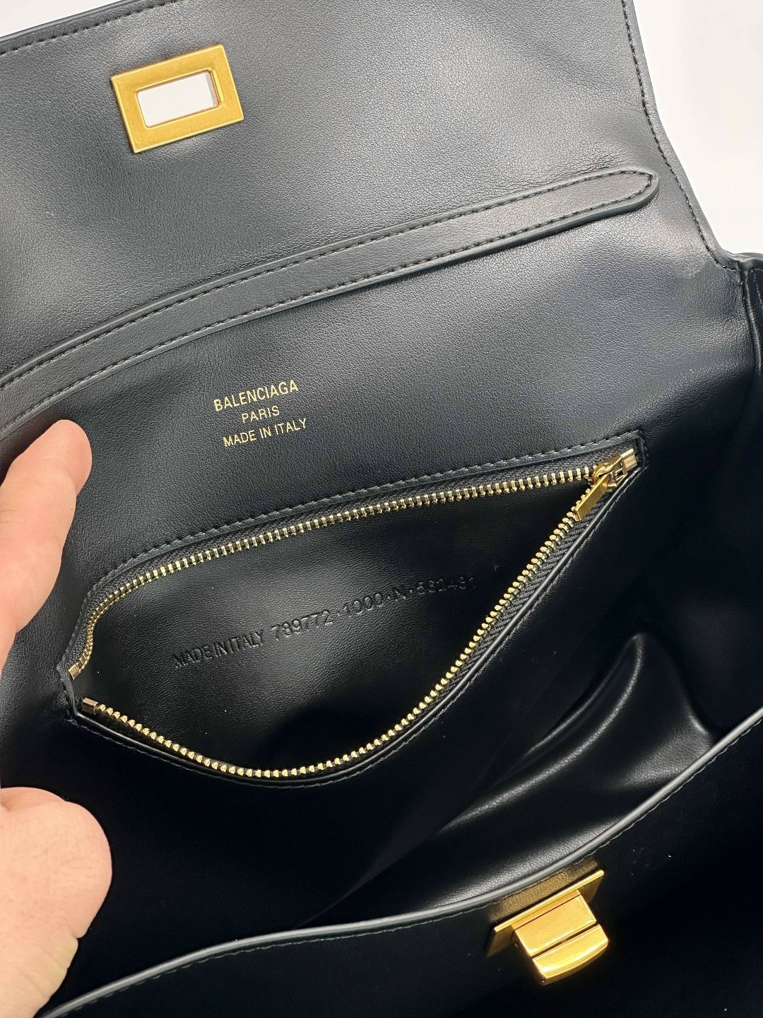 сумка balenciaga,сумка balenciaga rodeo,сумка женская balenciaga,сумка balenciaga натуральная кожа 35-24 см,женская кожаная сумка balenciaga rodeo medium серая