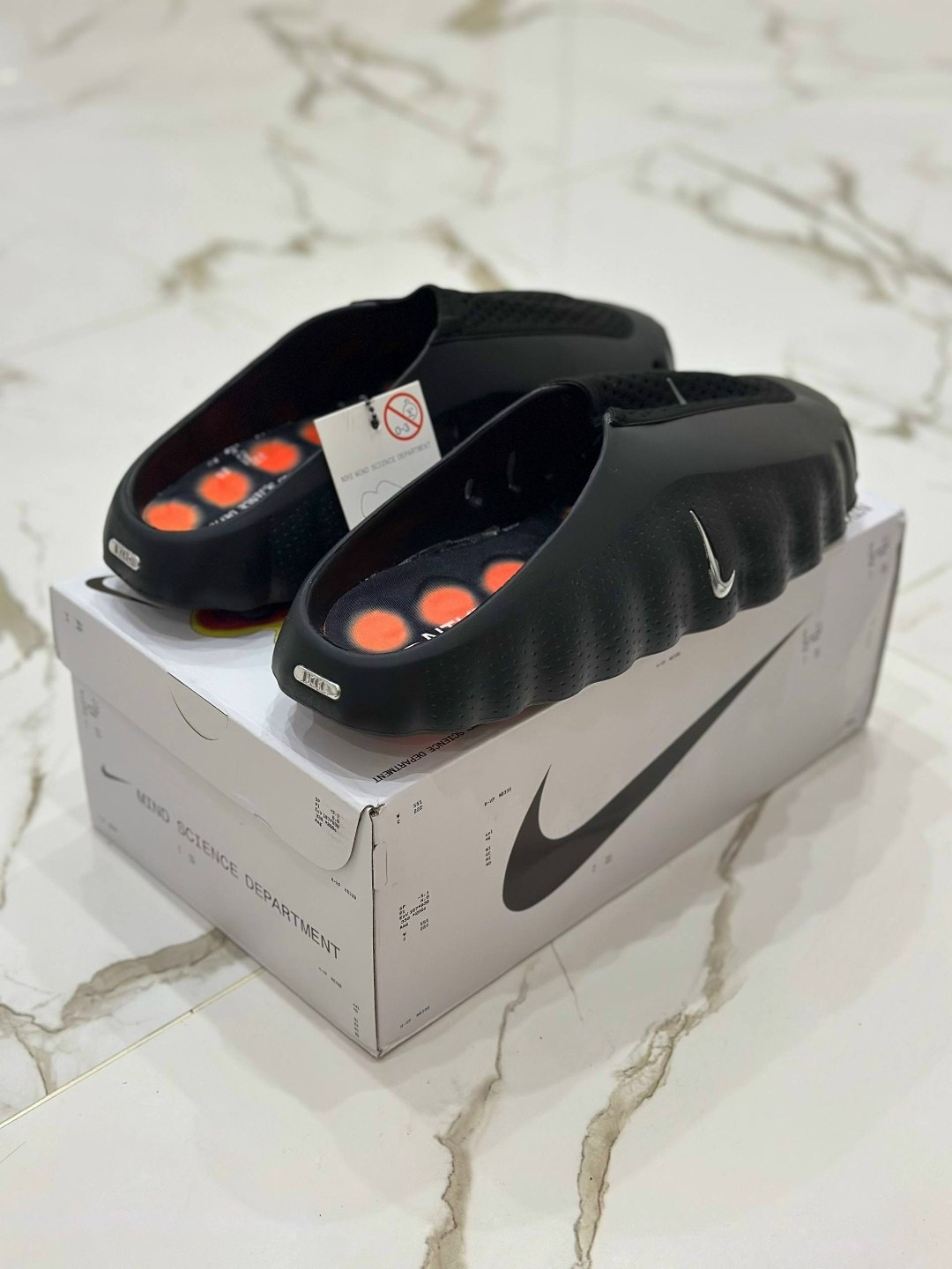 тапки модные,кроссовки,оригинальные кроссовки,кроссовки nike,спортивный