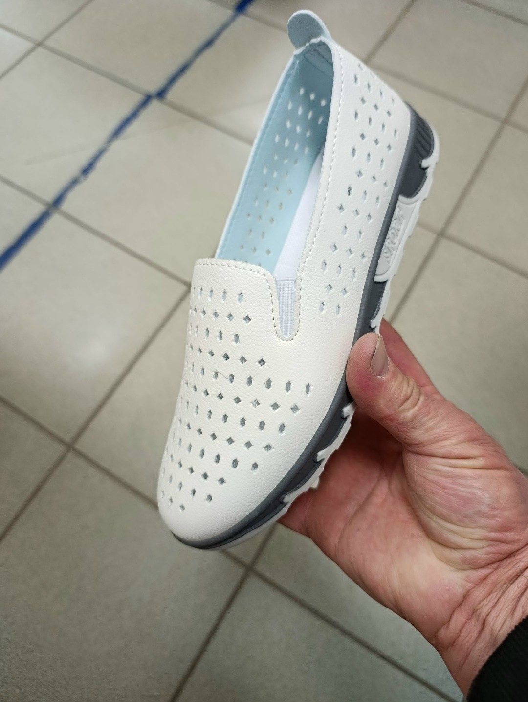 ,слипоны женские, женская,слипоны с перфорацией,обуви