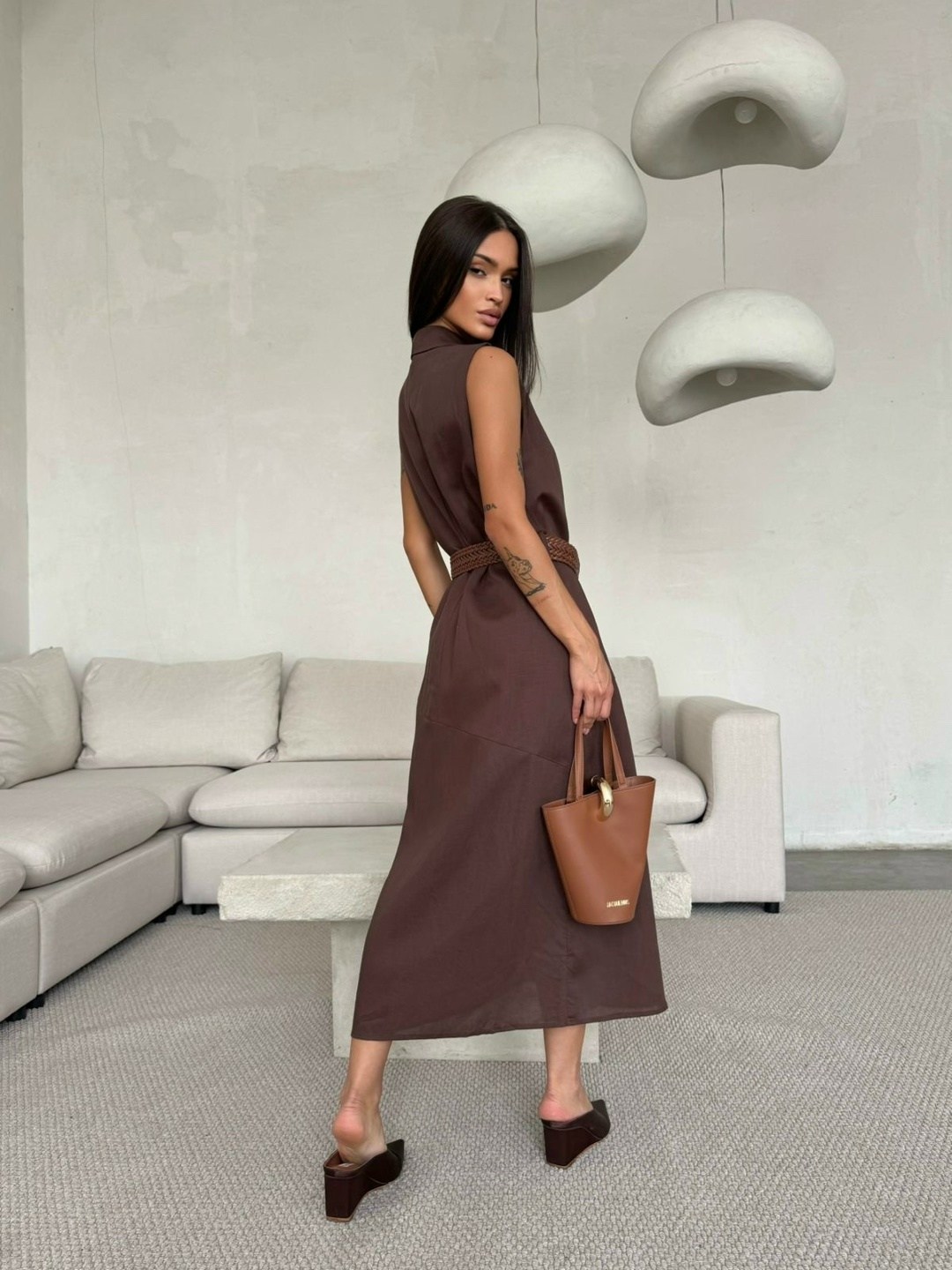 платье стильное,удлиненное платье,платье женское коричневое,коричневое платье,платье идеальное