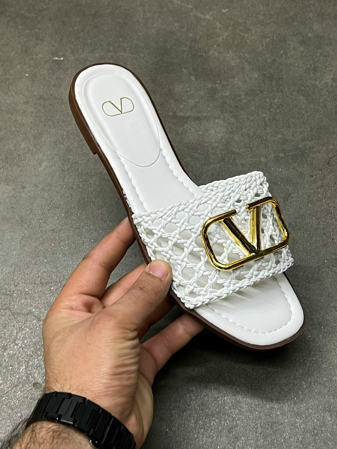 ,шлепки валентино,тапочки valentino,шлепки валентино женские,шлепанцы женские