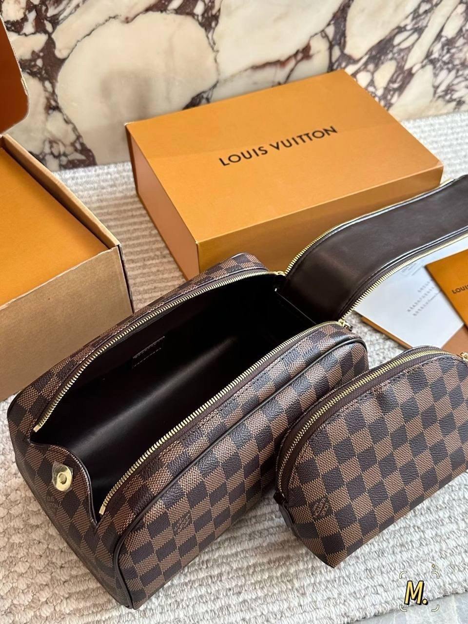 косметичка louis vuitton,луи виттон косметичка,louis vuitton косметичка женская,косметичка,модная сумка