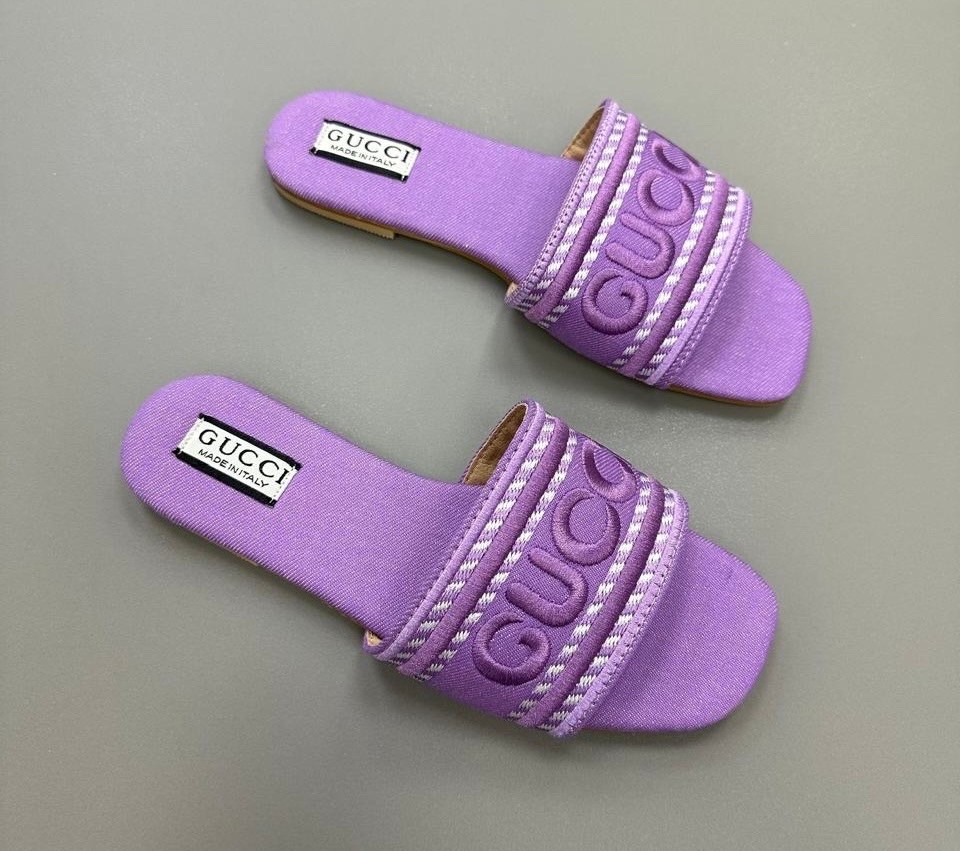 резиновые шлепки гуччи,резиновые шлепки гуччи женские,шлепанцы gucci,шлепанцы женские,тапочки модные