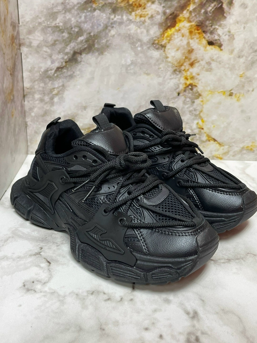 женские кроссовки,массивные кроссовки женские,кроссовки,кроссовки модные,массивные кроссовки