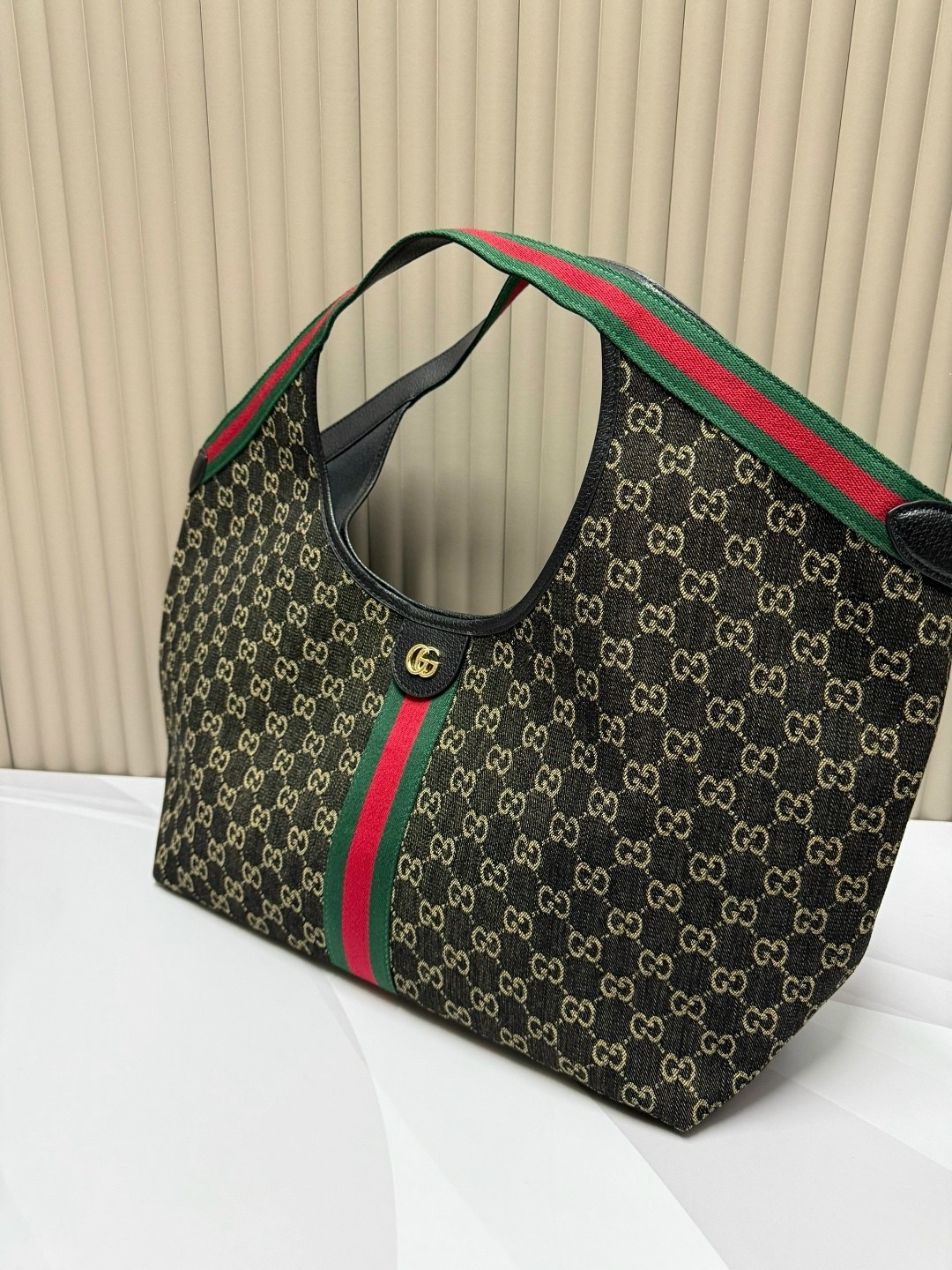 сумка gucci,сумка гуччи шоппер женская,женская сумка gucci,gucci сумка шоппер,gucci сумка на плечо