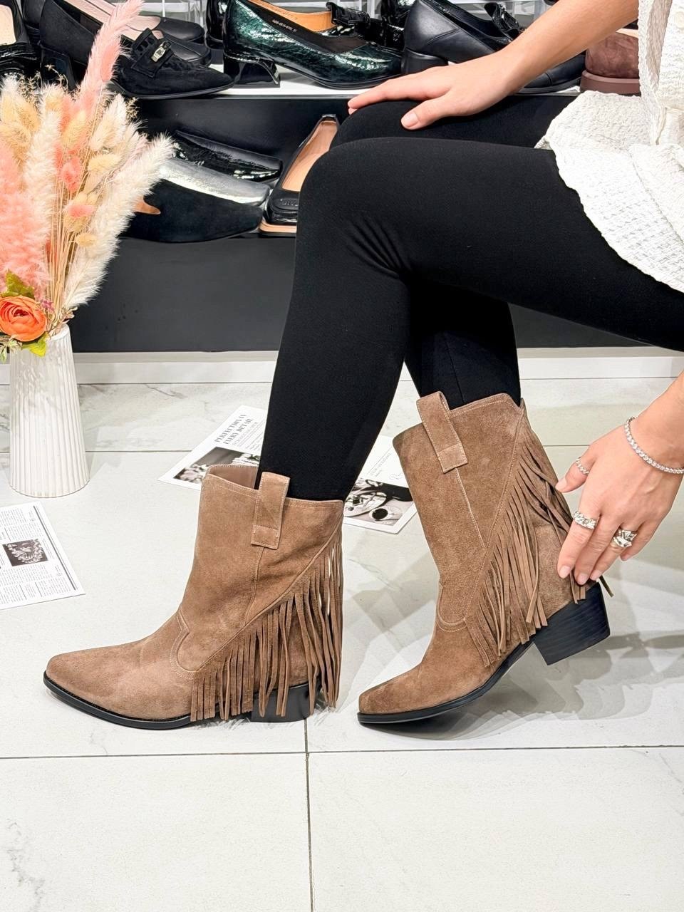 ,женские ковбойские сапоги,сапоги с бахромой,ковбойские сапоги,замшевые ботильоны