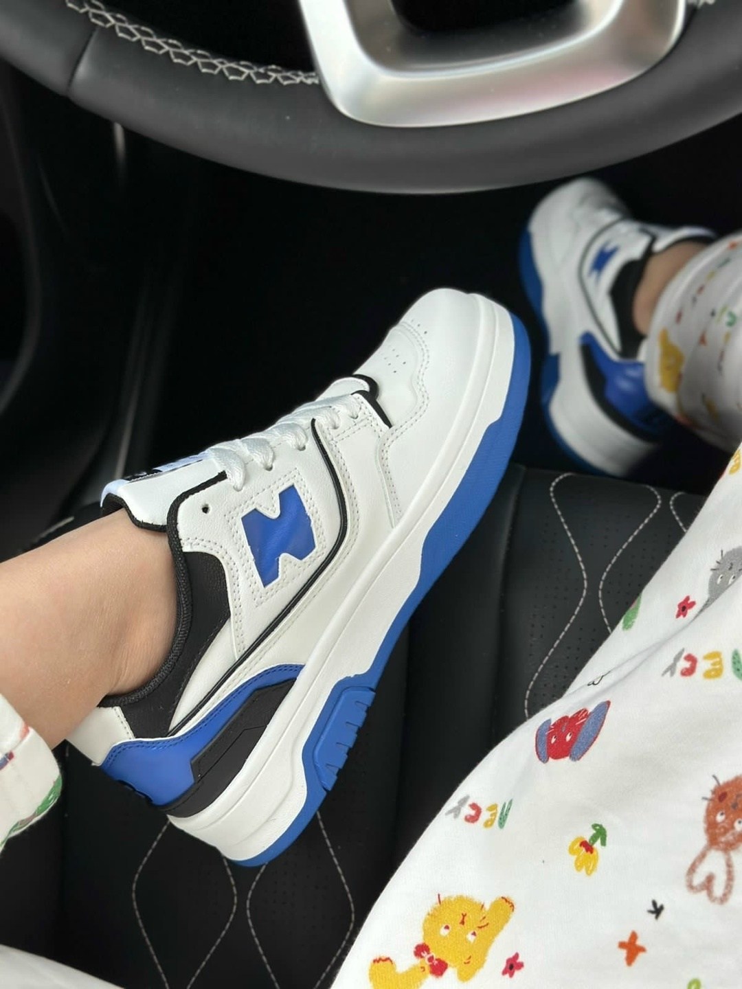 спортивная ,кроссовки женскиe,кроссовки,баскетбольные кроссовки,кроссовки new balance