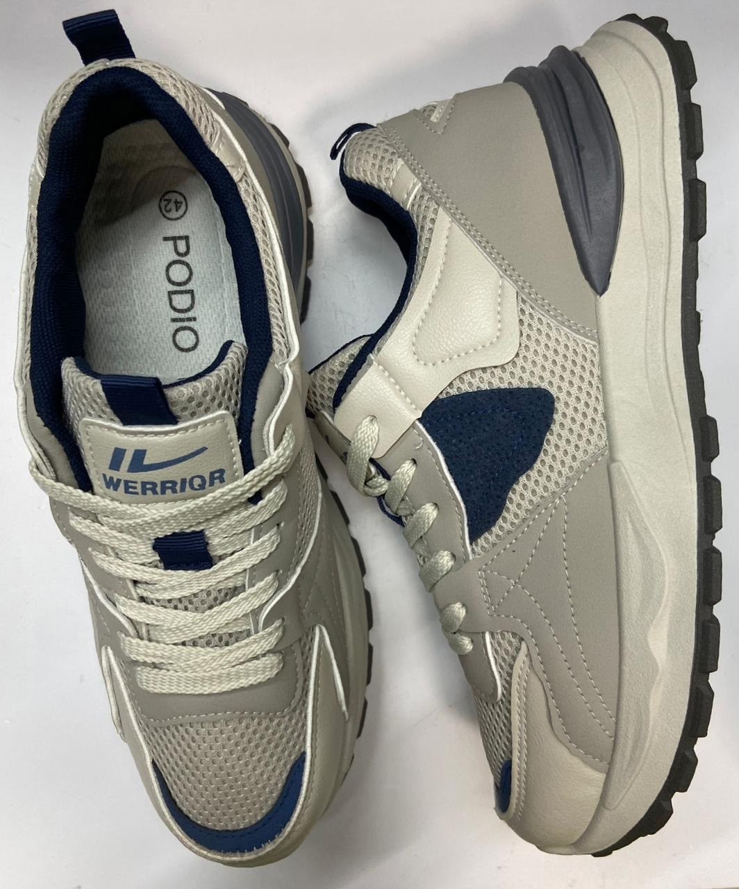 кроссовки на вишняковском рынке,кроссовки,обуви,спортивная ,кроссовки с рынка