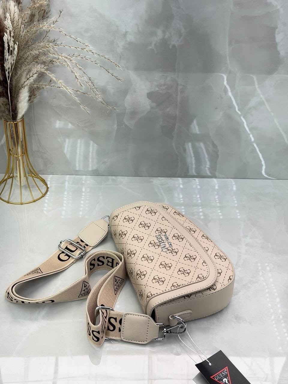 сумка женская guess,guess сумка на плечо,сумка guess,сумка guess женская через плечо,сумка кросс-боди guess