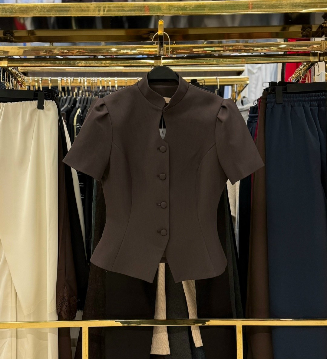 элегантные наряды,блузка с оборками,женские наряды,модное платье,стильные наряды