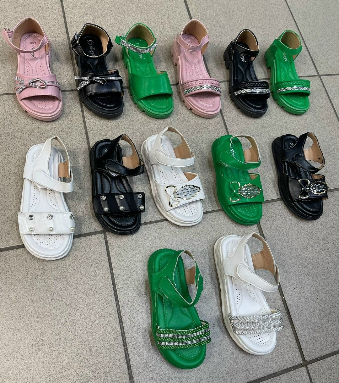 сандалии,,женские сандалии,детские сандалии,модные сандалии