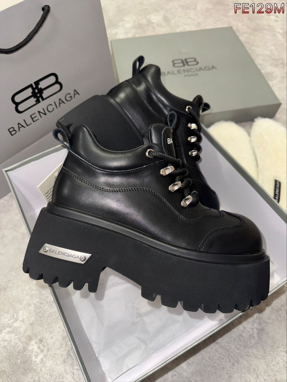 ,ботинки массивной тракторной подошве 2026,обуви,ботинки на тракторной подошве женские,женская