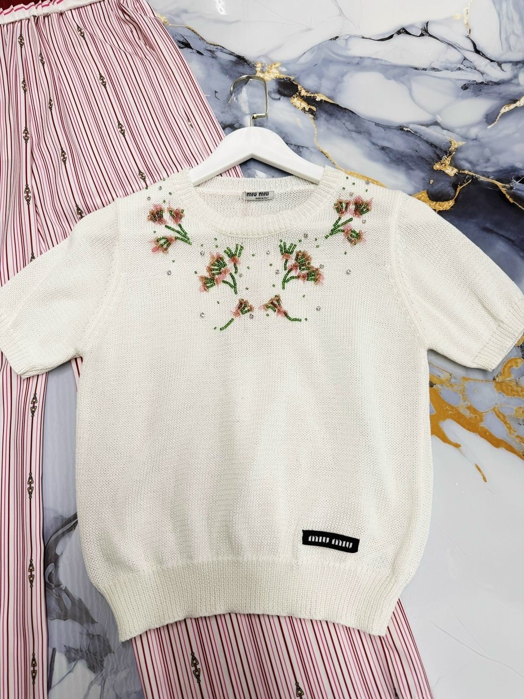 модный джемпер,стильный свитер,блузка вязаная,вязаные свитера,свитер с вышивкой