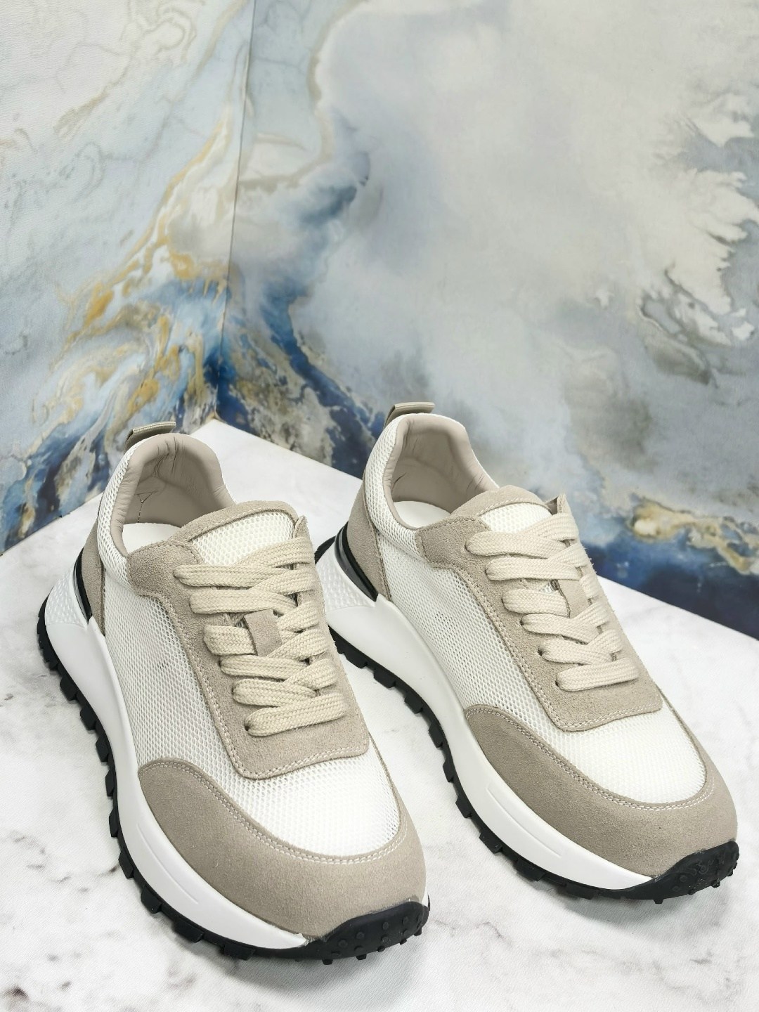 кроссовки женскиe,кроссовки модные,кроссовки стильные,бежевые кроссовки,модные кроссовки женские