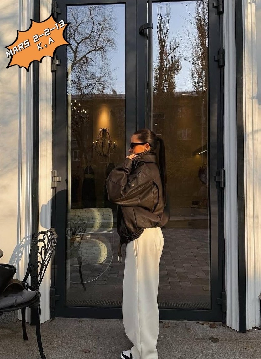 кожаный бомбер демисезонный куртка оверсайз осенний,куртка кожаная,женская кожаная куртка-бомбер,куртка кожаная женская,куртка бомбер кожаная укороченная демисезонная оверсайз