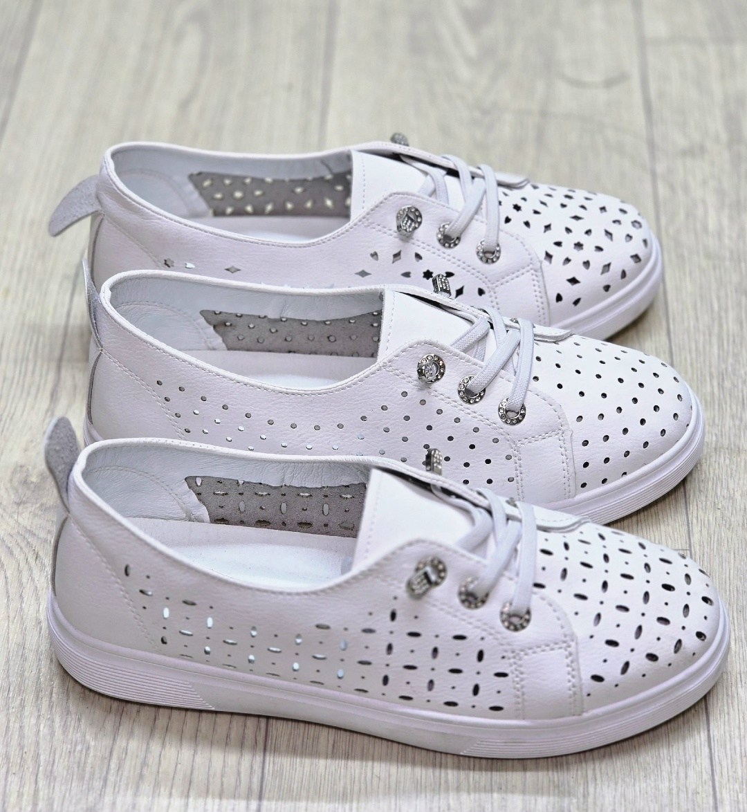 ,кеды перфорированные женские,мокасины с перфорацией,кроссовки с перфорацией,кеды женски
