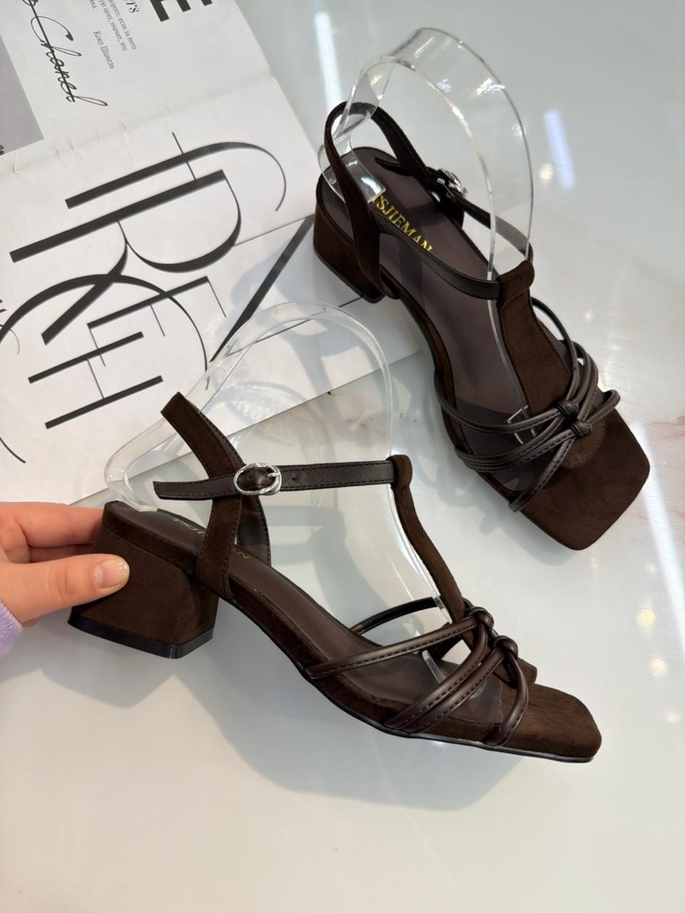 красные босоножки,босоножки на каблуках,босоножки стильные,женские босоножки,сандалии на каблуке