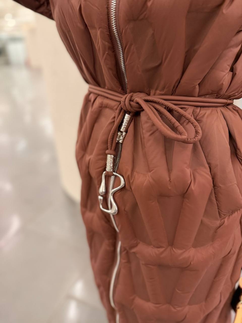 стильные пуховики,стеганое женское пальто,зарина пальто стеганное,пальто пуховик,miss chic пуховик стеганый зимний с поясом