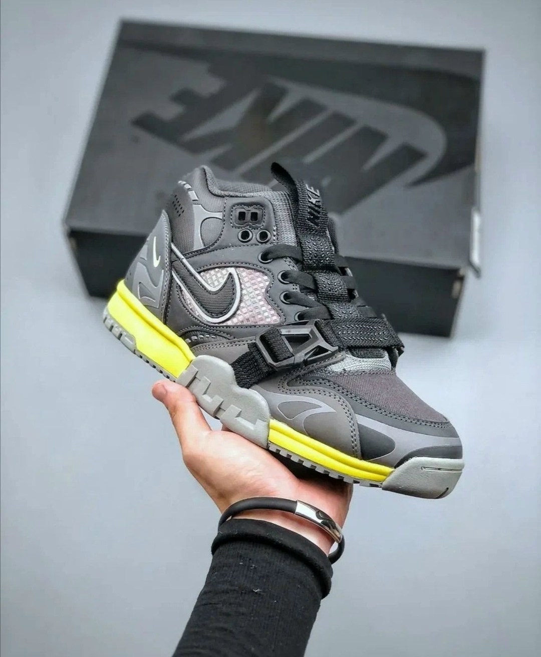 nike air trainer 1 sp,кроссовки nike air trainer 1 sp,nike air trainer 1 sp dark smoke grey,nike air trainer 1,кроссовки nike air trainer 1 utility