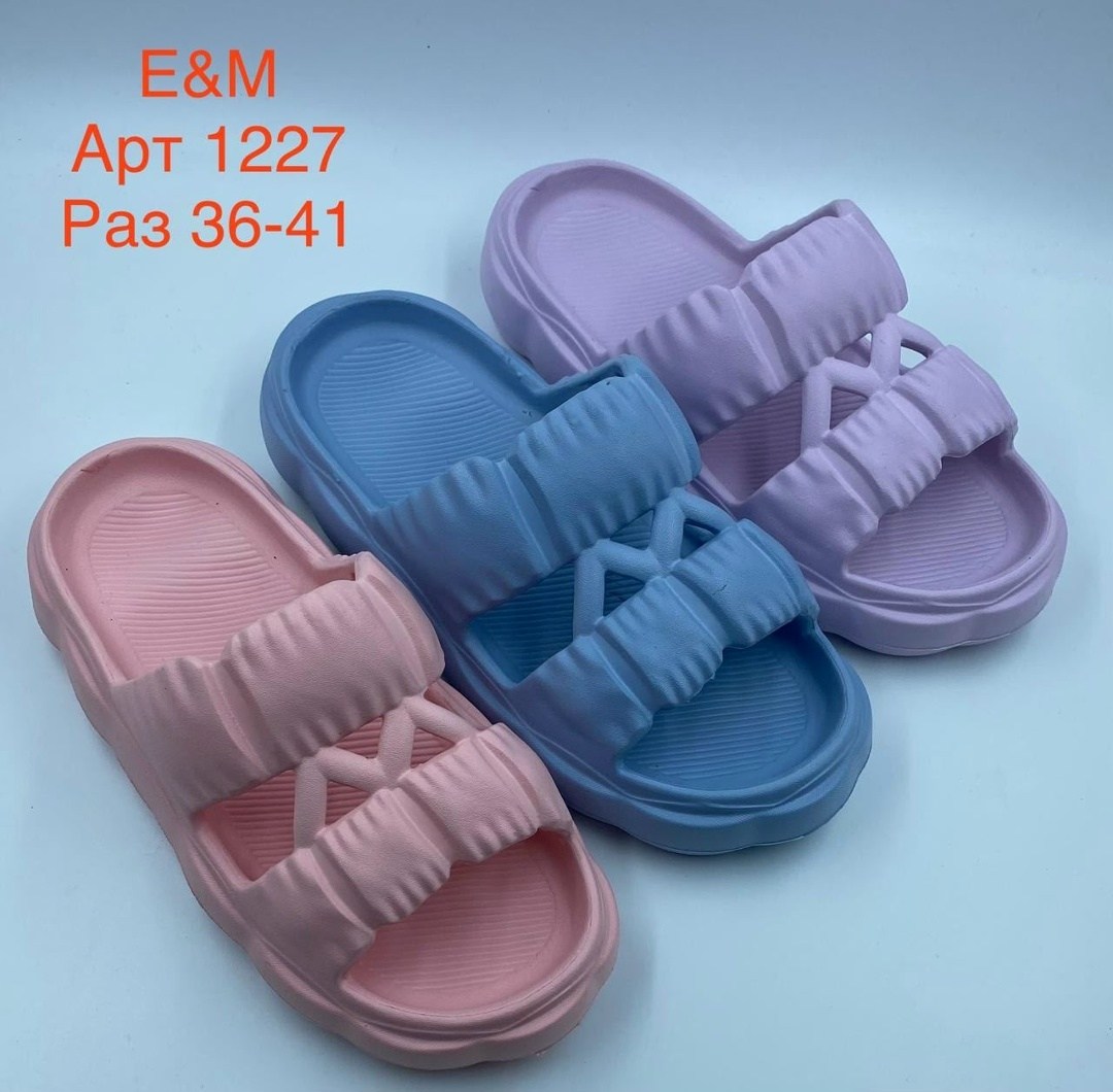 шлепанцы женские,шлепки женские,,тапочки модные,женские тапки