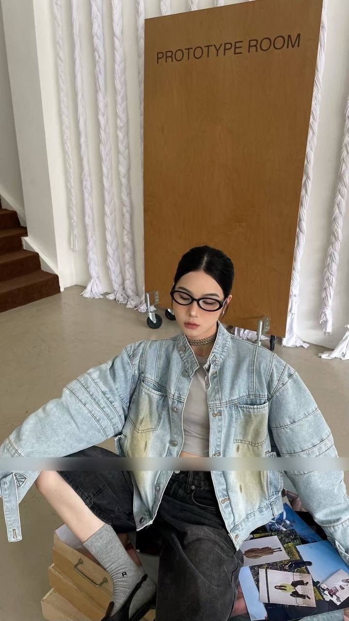 джинсовая куртка,джинсовая куртка повседневная,модные джинсовые куртки,джинсовая куртка свободная,корейская мода женская джинсовая куртка с отложным воротником